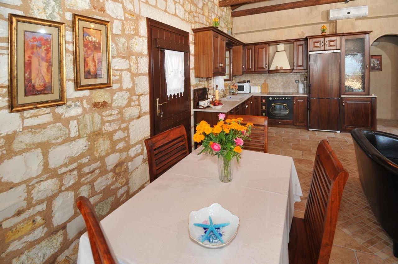 Koutsoypia Stone House Villa Sami (Kefalonia)