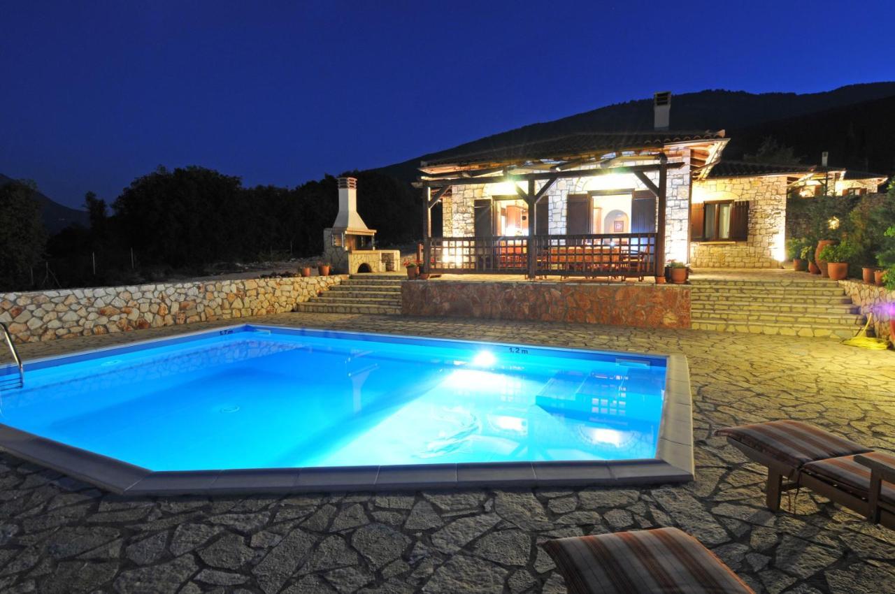 Koutsoypia Stone House *