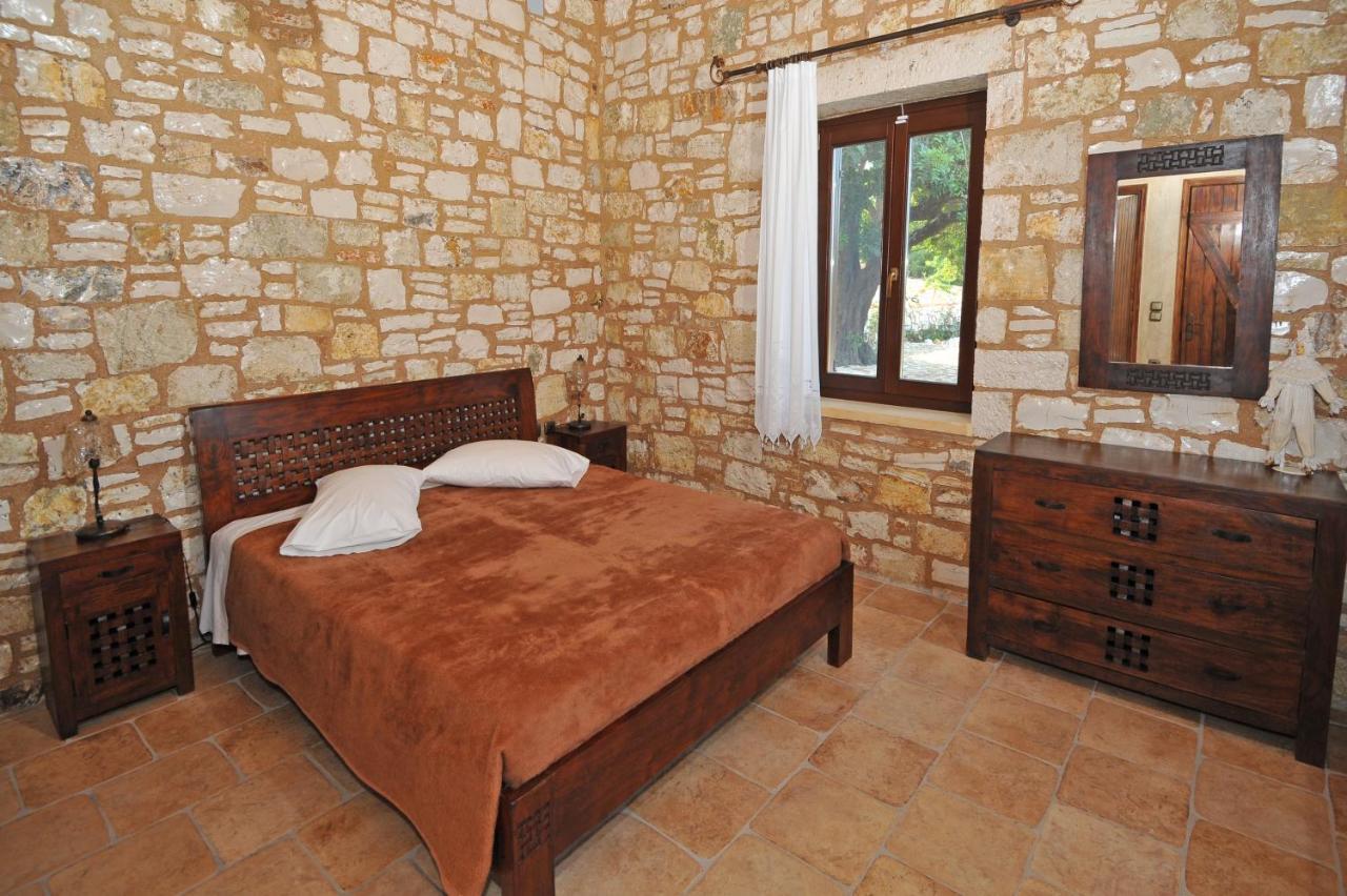 Villa Koutsoypia Stone House